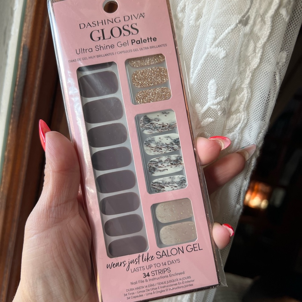 ❤️Dashing Diva Gloss gel palette❤️ - Picture 3 of 5